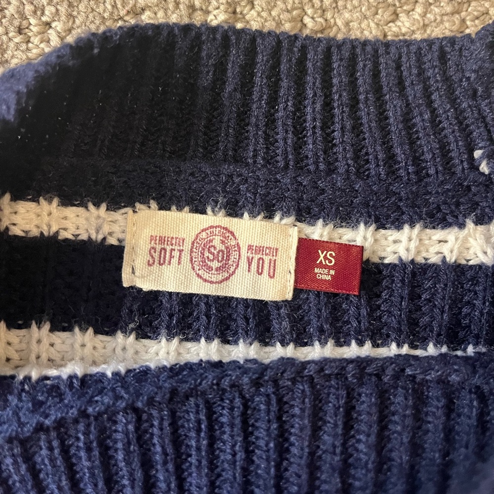 So Sweater - Picture 3 of 3
